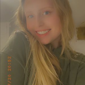 Meet your Posher, Hannah